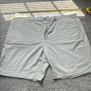 Tommy Bahama Tan Flat Front Shorts Size 42
